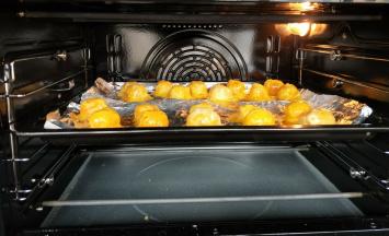 180度烤15分钟左右。