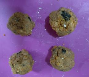 分成20克一份备用。