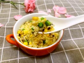 美味的蛋炒饭好啦，快来吃吧