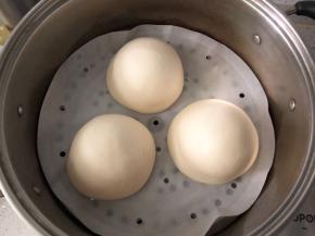 盖上盖子进行二次醒发，大概半个小时。