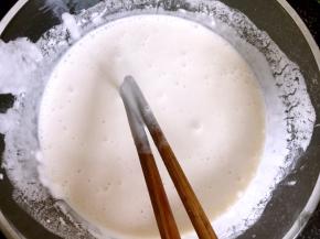 加水适量水调匀成糊状