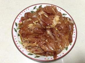 制作前取出，捡出葱、姜、蒜不要