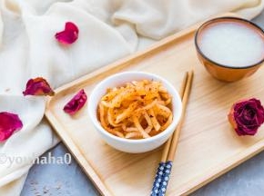 第二天早晨就可以吃，淋点香味味道更佳，绝妙的下粥小菜