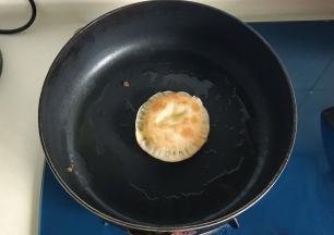 煎制两面金黄色就可以了