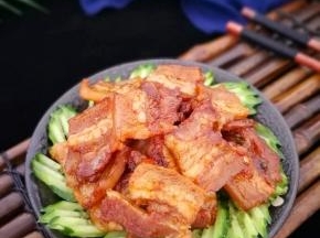 咸中带香，肉质有嚼劲，一口咬下去，汁香四溢～