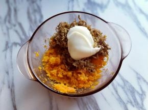 再加一勺色拉酱。