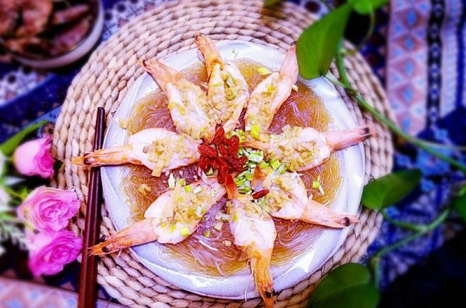 花开富贵蒜蓉粉丝大虾