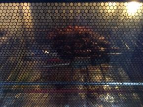 放入烤箱继续烤5分钟，烤到最后一两分钟时孜然散发出香味，很诱人。