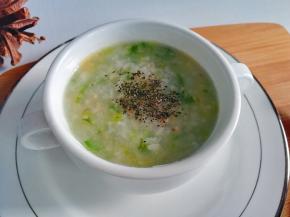 撒入牡蛎黑芝麻粉提味即可食用