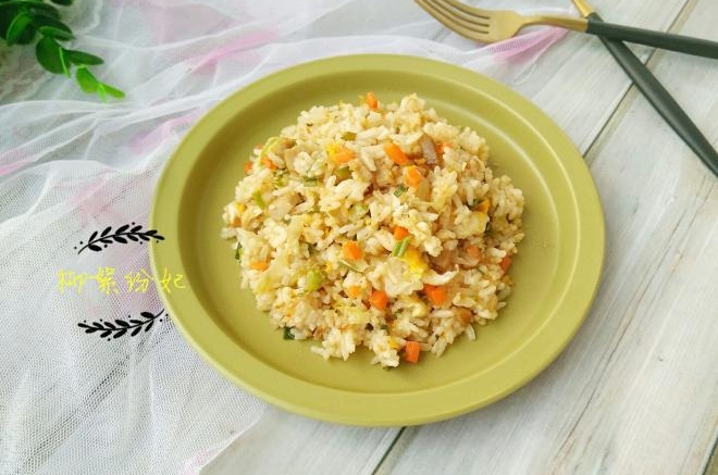 腊肠蛋炒饭