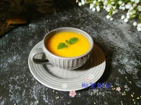 不一会功夫，营养丰富的南瓜糊就做好了。