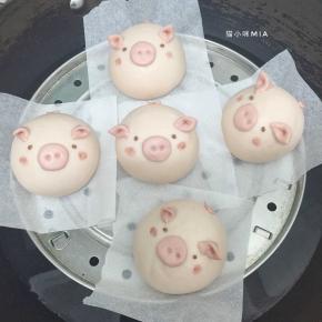 中小火蒸18分钟，蒸好后，闷5分钟再开锅