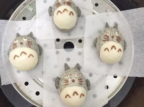 全部做好后，放入蒸锅中发酵，发酵至面团轻按表面，慢慢弹起来的状态