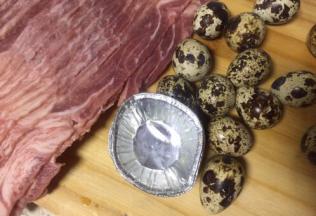 准备食材，培根肉化冻