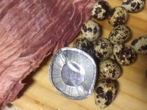 准备食材，培根肉化冻