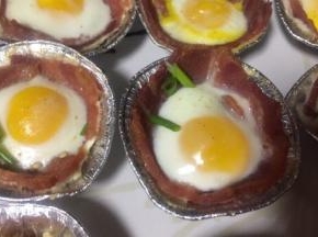 取出后撒些香葱