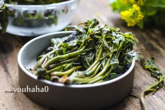 吃的时候品尝一下味道，若太咸就用清水冲洗一下再吃