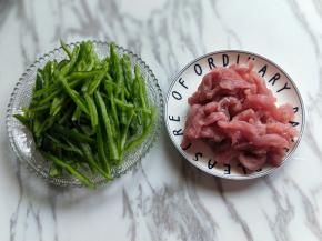 准备好食材。