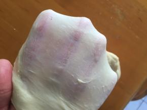 直到揉出手套膜，在面包机中发酵