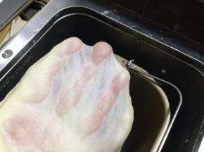 程序结束后再次启动和面程序20分钟，搅打至出现薄膜
