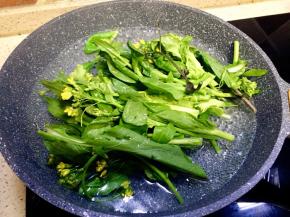 水开后放入油菜花