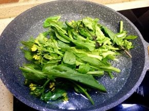 水开后放入油菜花