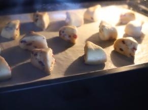 烤箱预热185度，上下火中层15分钟
