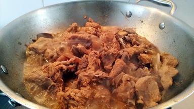 在开大火略微收汁。