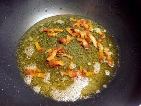 肥肉全部变干就可以了。