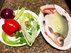 准备材料如图。