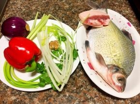 准备材料如图。