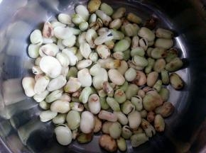 蚕豆洗净