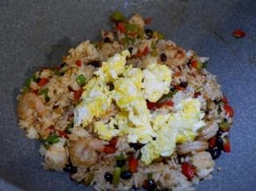 最后加入鸡蛋碎