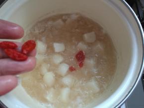 出锅前1分钟放入锅内搅拌均匀，关火即可。