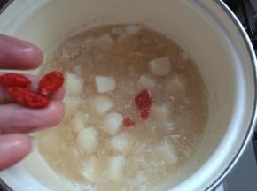 出锅前1分钟放入锅内搅拌均匀，关火即可。