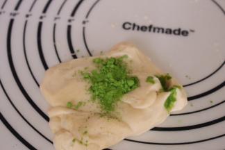 一份加入抹茶粉