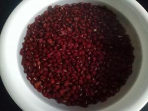 红豆提前放水里泡3-4个小时