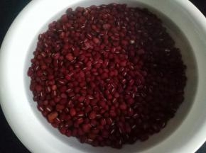 红豆提前放水里泡3-4个小时