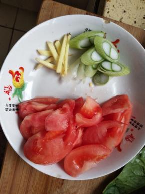 西红柿也切好