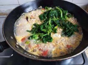 加入菠菜就可以啦