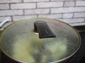 大火烧开，转小火煮15分钟