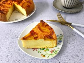 烤好后趁热脱模即可。