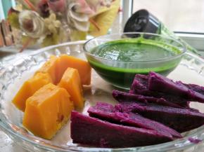 菠菜打泥
紫薯南瓜蒸熟。