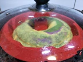 放入蒸锅发酵，22度室温，发酵大约1小时。
蒸25-30分钟，不接锅盖，闷5分钟后即可食用。
