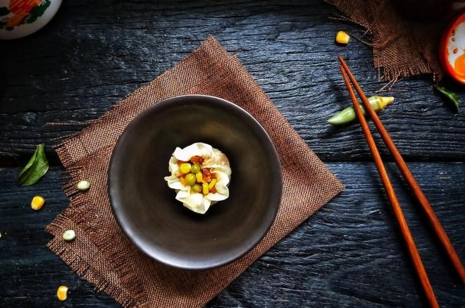 腊肉干贝虾仁糯米烧麦