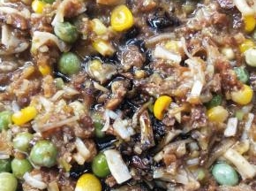 加生抽，老抽，盐适量。