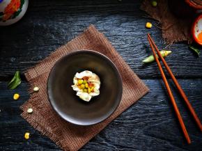 吃不完的烧麦，蒸熟以后用冰箱冷冻起来，吃时再加热。