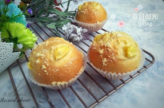 菠萝酥粒小面包