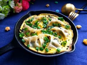 美美哒，可以吃啦！配上牛奶，一份营养早餐就做好了。