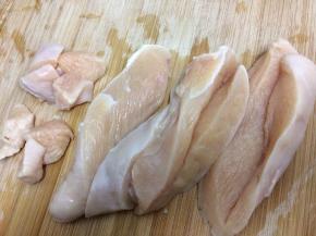 先切成条，在切成小块